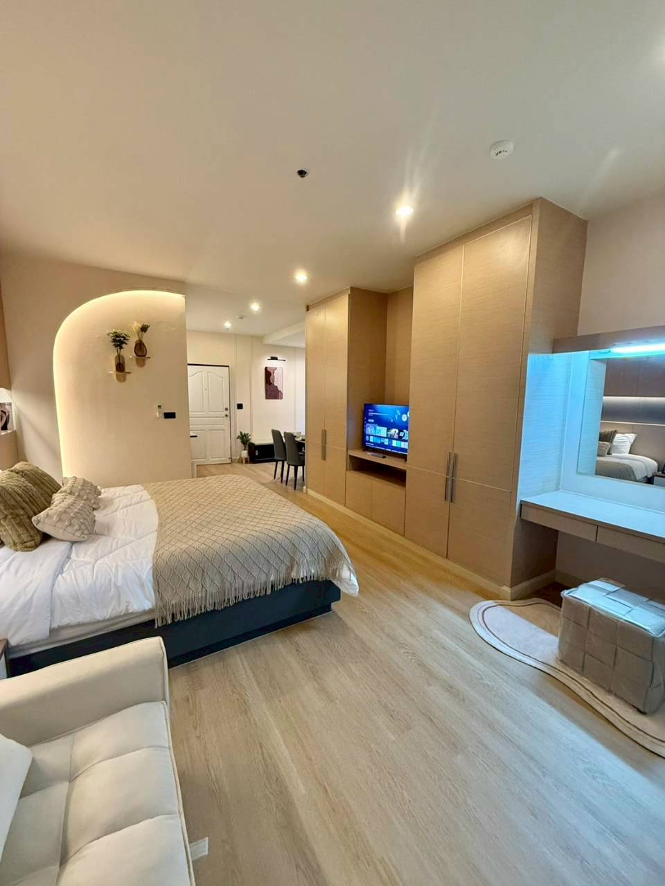 Phanason The Green Place Condominium WR-04233 6