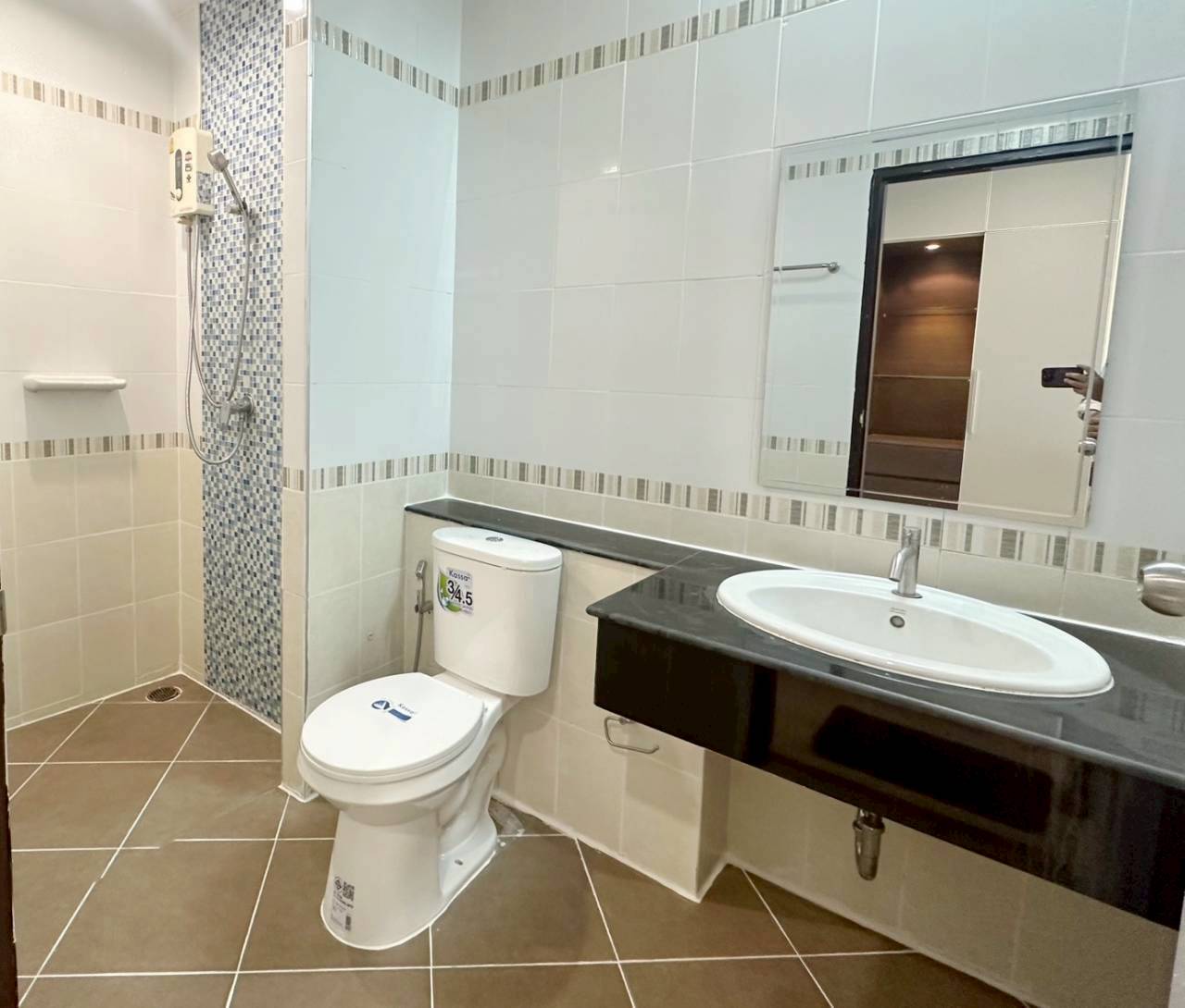 Phanason The Green Place Condominium WR-04244 11