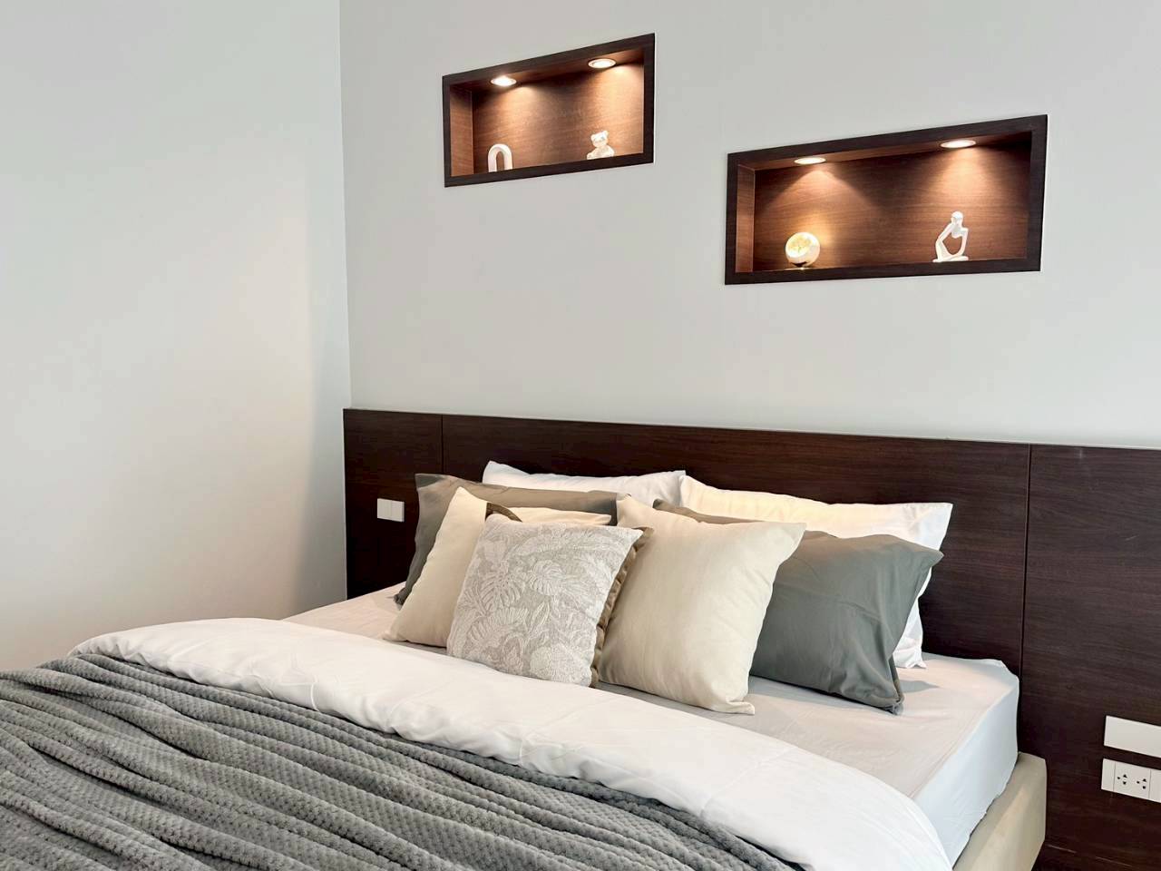 Phanason The Green Place Condominium WR-04244 6