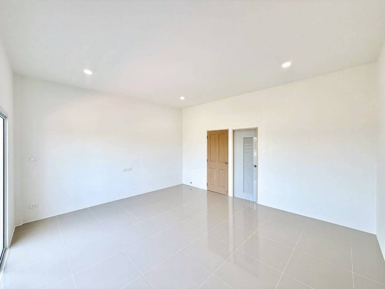 หมู่บ้านสมบูรณ์ทรัพย์ วิลเลจ WR-04245 8