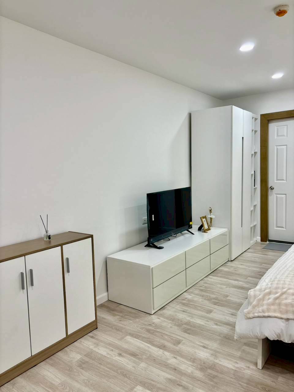 The View Suanluang WR-04251 5