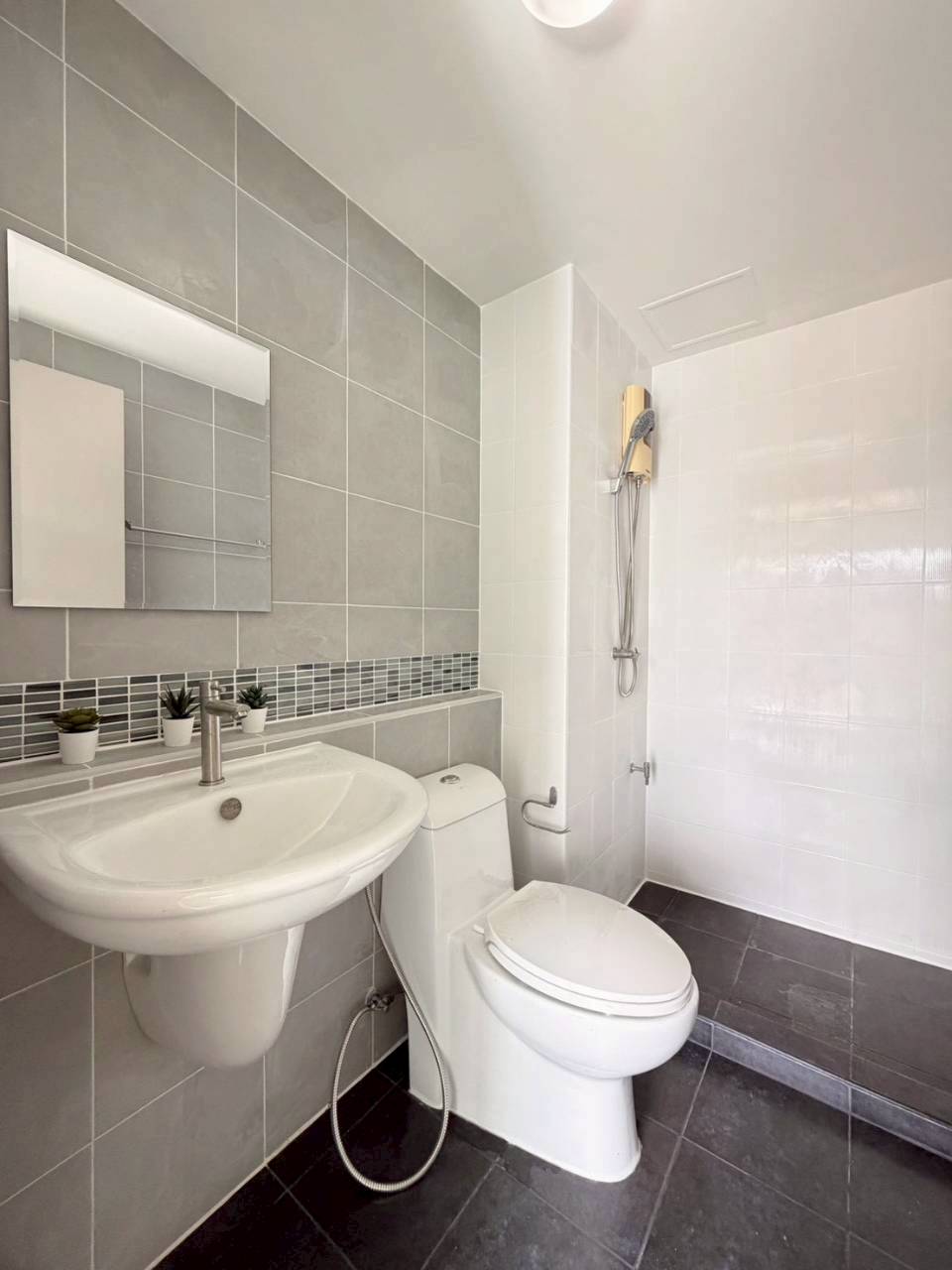 Dcondo Kathu WR-04258 11