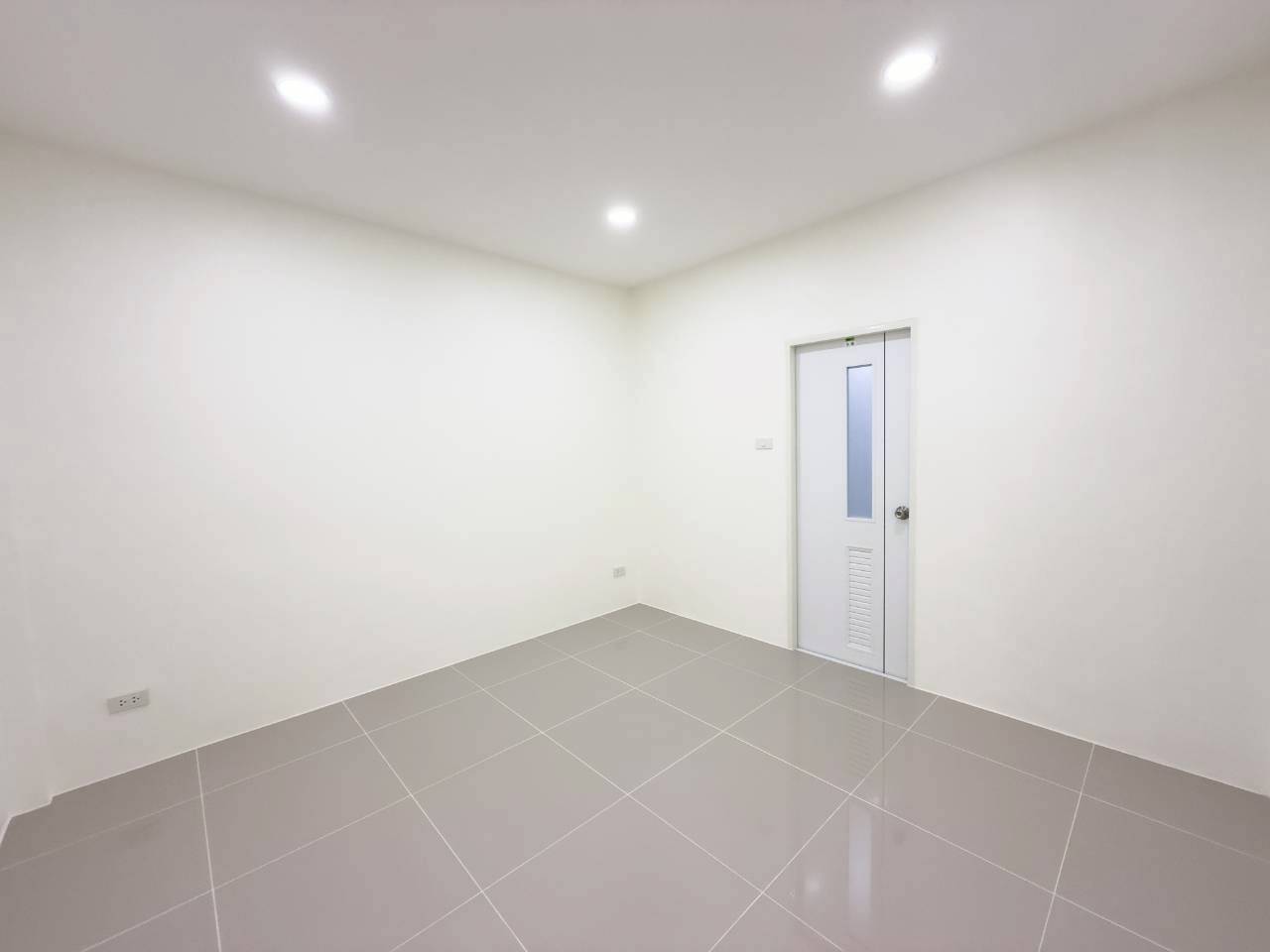 หมู่บ้านศรีสุชาติ 2 WR-03634 6