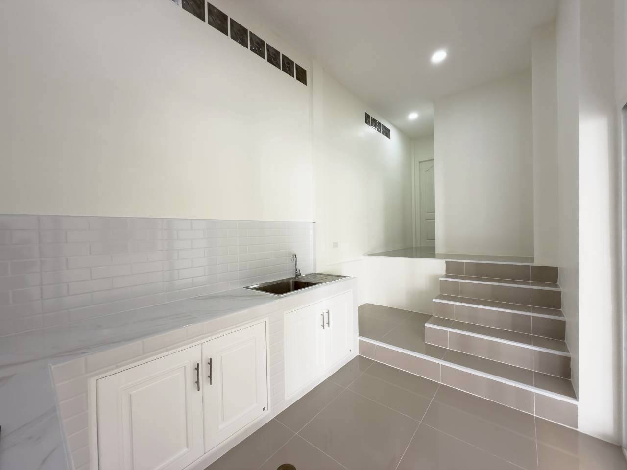 หมู่บ้านศรีสุชาติ 2 WR-03635 10