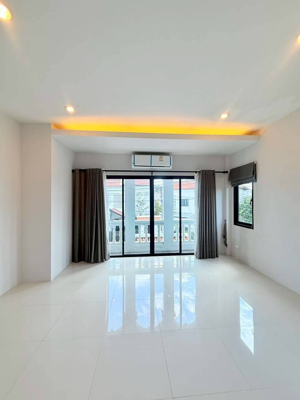 หมู่บ้านชิโนวิลเลจ รัษฎา WR-04273 3