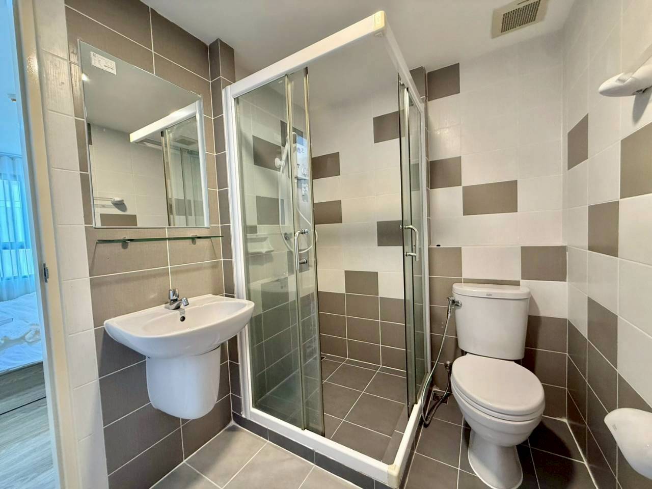 Zcape 3 Condominium WR-04276 9