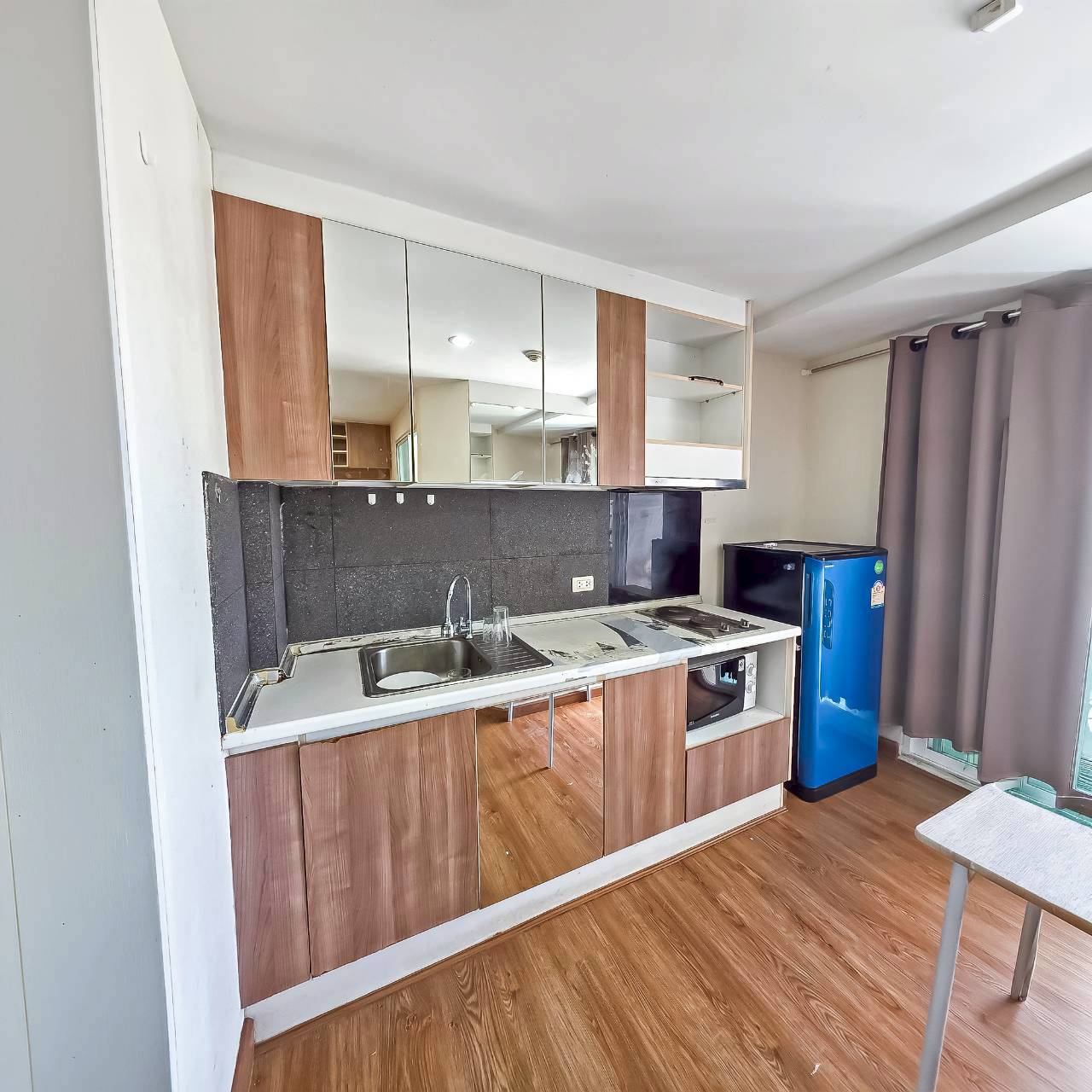 Plus 2 Condominium WR-04278 10