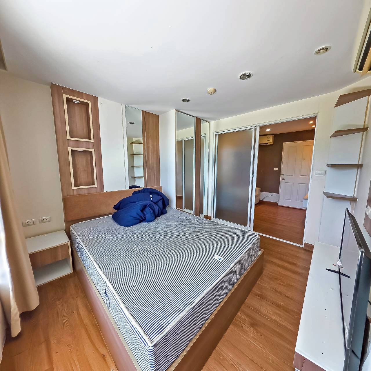 Plus 2 Condominium WR-04278 3