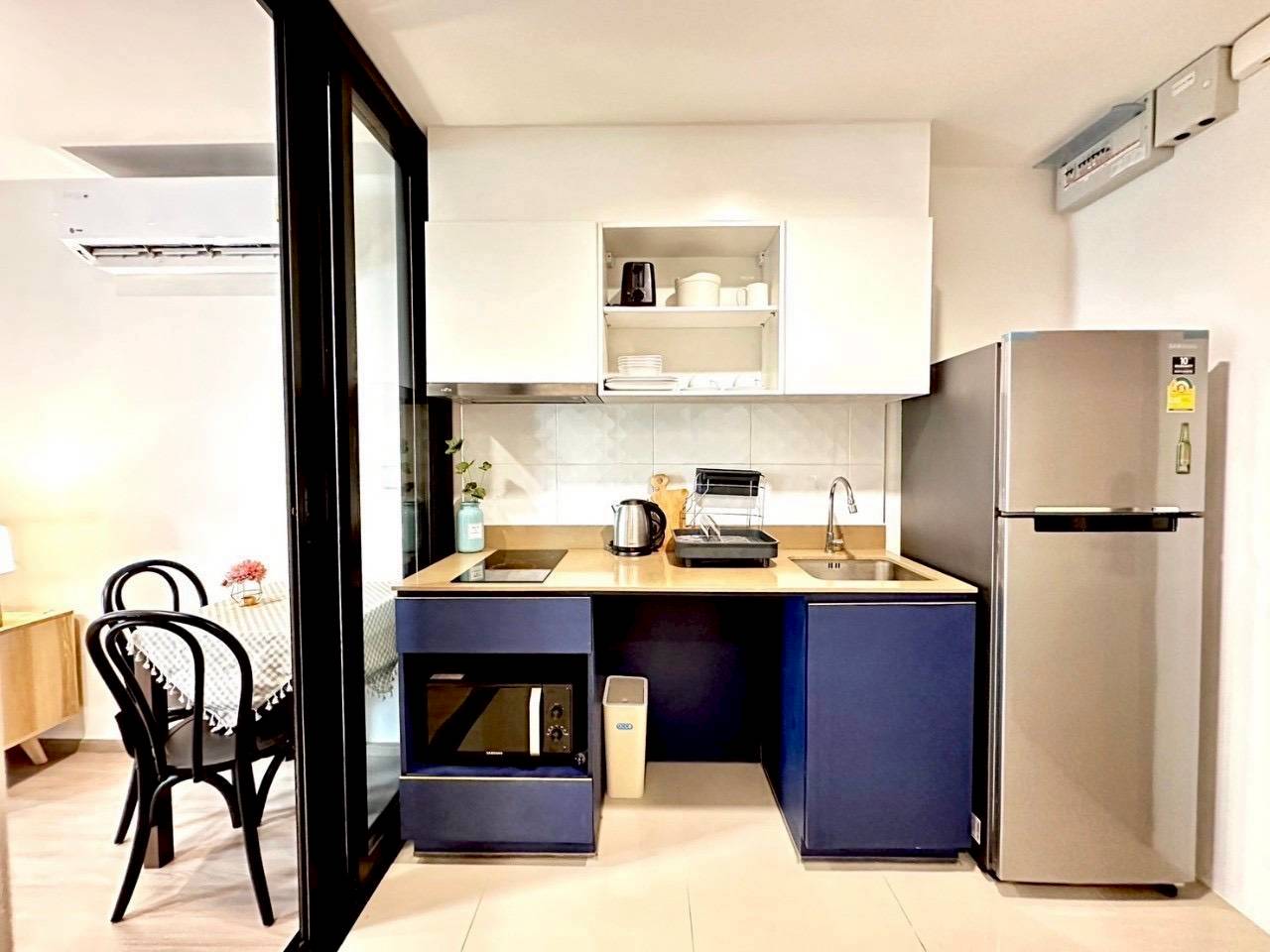 The Base Central WR-04306 4