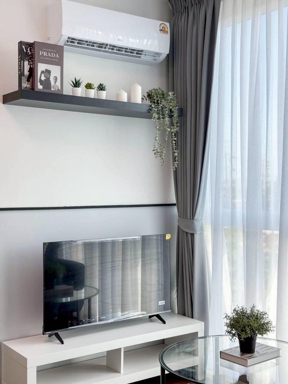 The Wide Condominium WR-04308 2