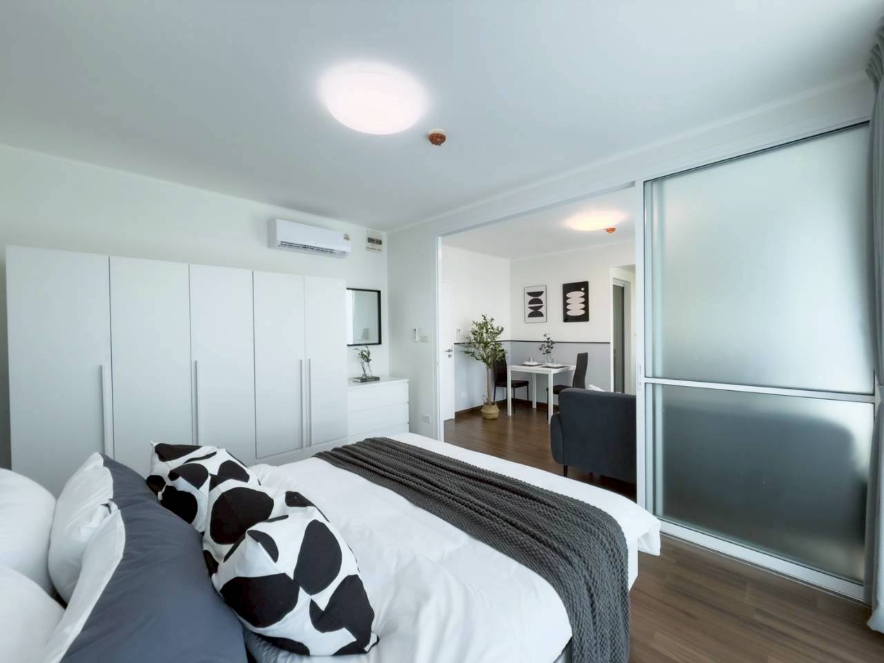 The Wide Condominium WR-04308 6