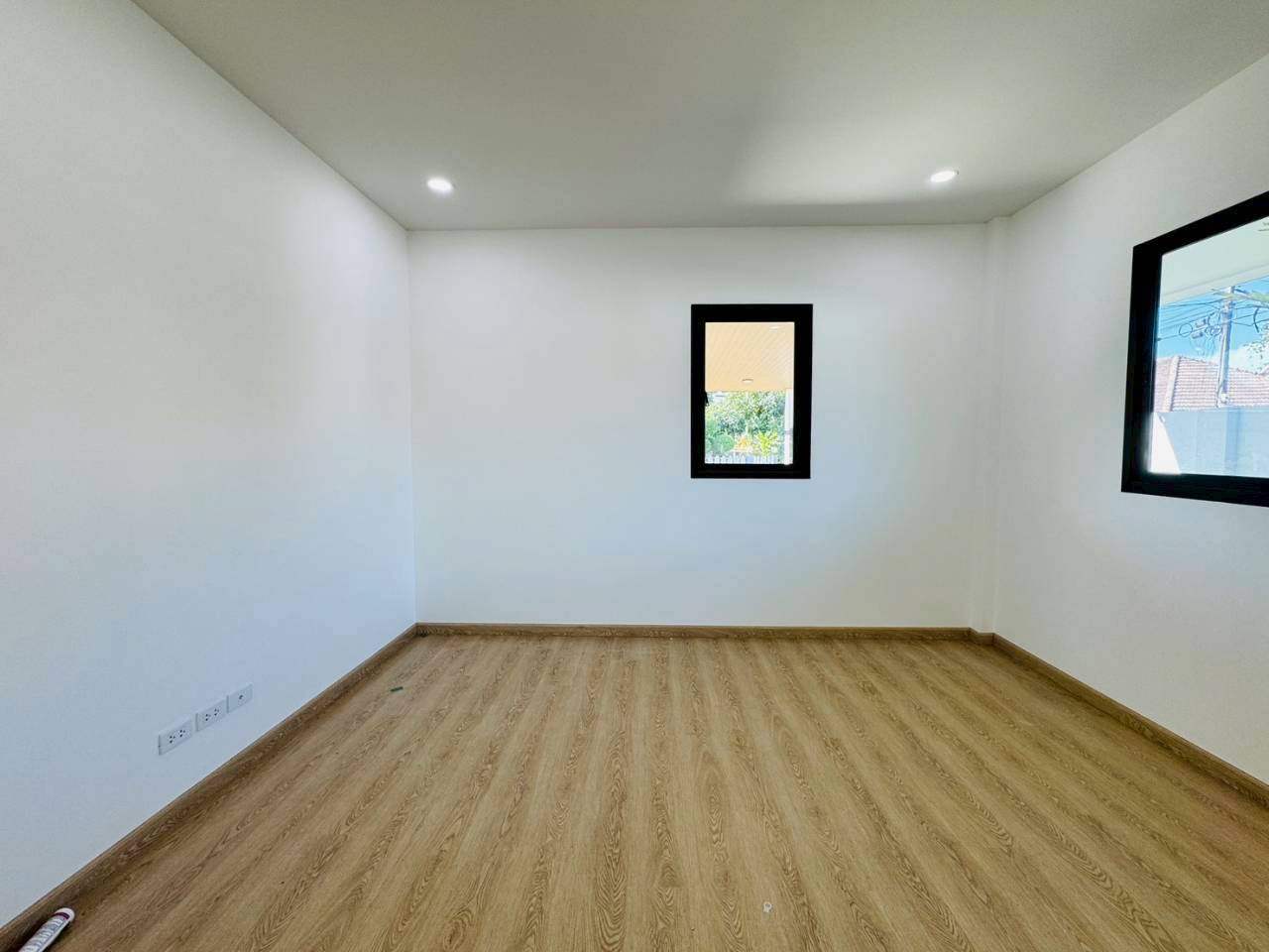 หมู่บ้านธนาภา ท่าเรือ WR-04317 4