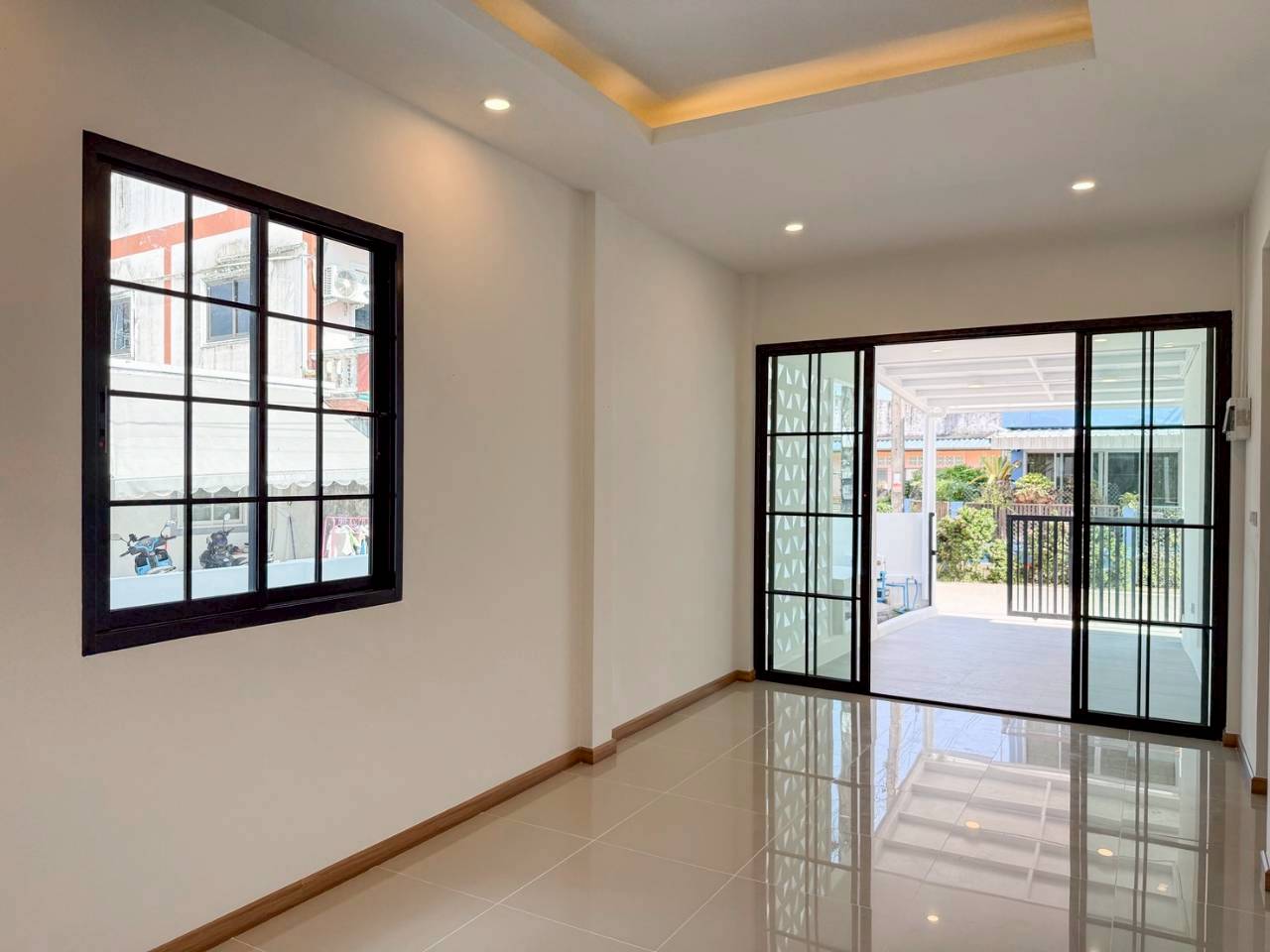 หมู่บ้านธนาทาวน์โฮม WR-04325 3