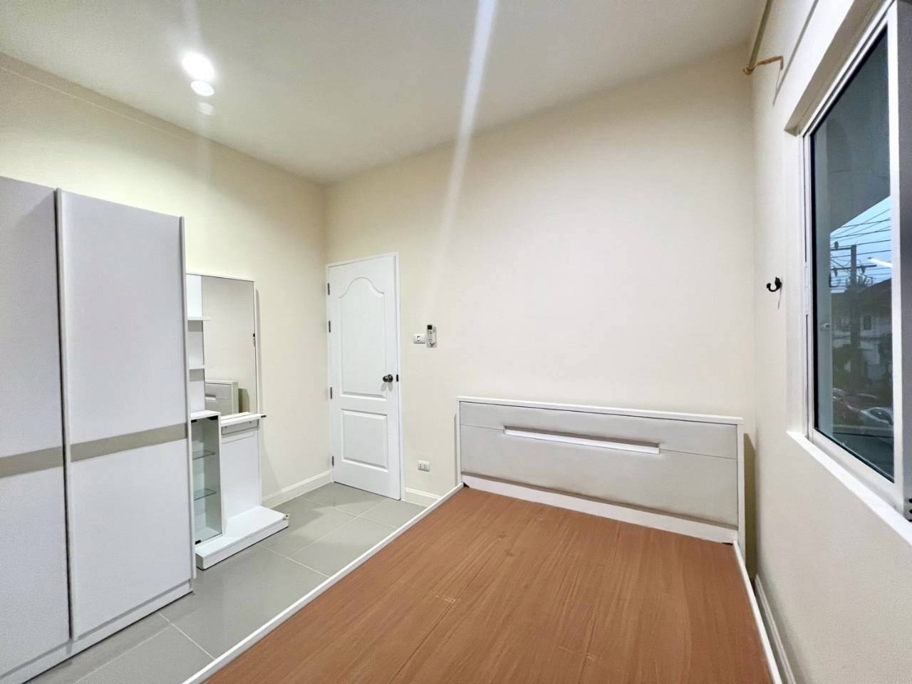 หมู่บ้านไอลีฟทาวน์ 2 WR-04336 8