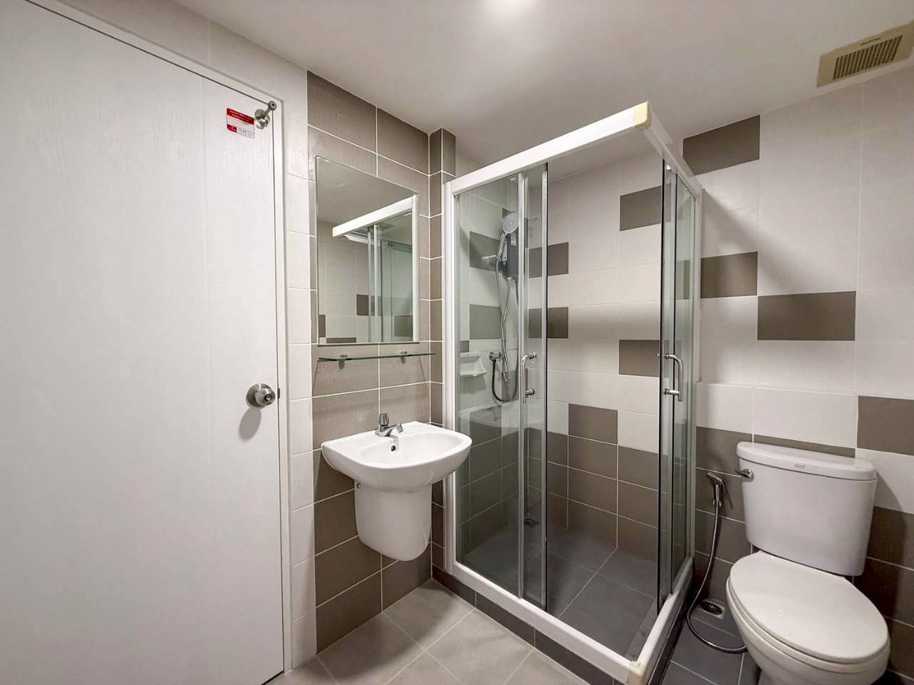 Zcape 3 Condominium WR-04349 10