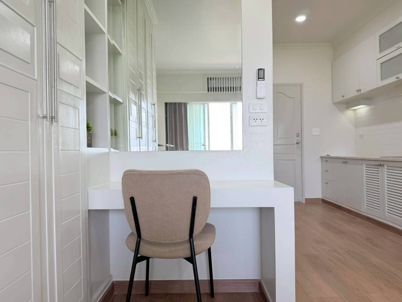 Phanason The Green Place Condominium WR-04350 9