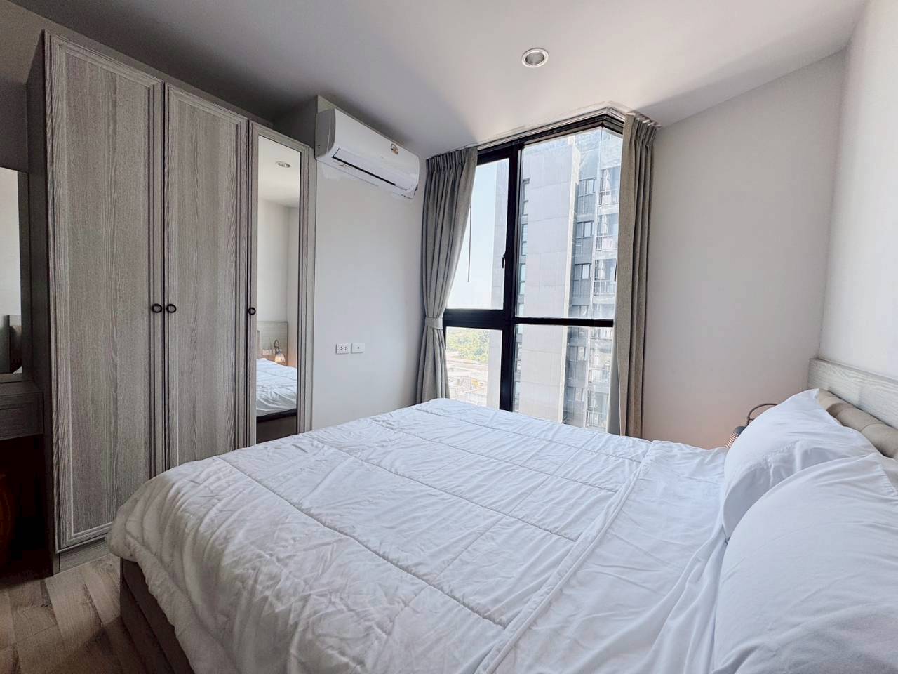 The Base Height WR-04360 7