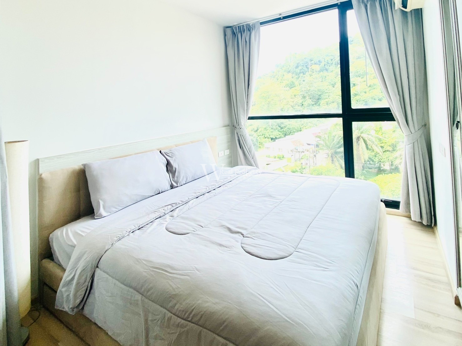 The Base Height WR-04361 3