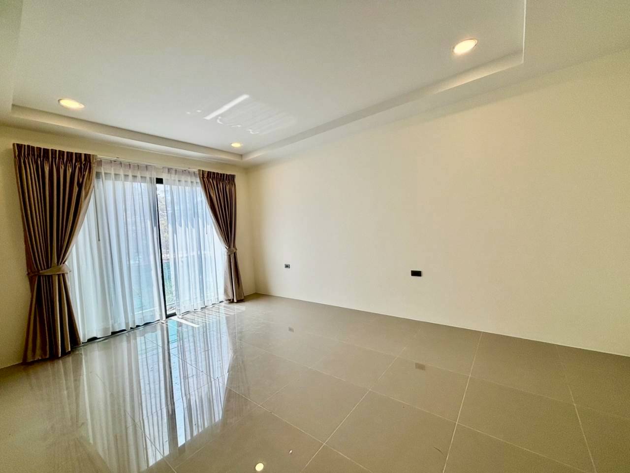 ทาวน์โฮมสไตล์โมเดิร์น WR-04363 5