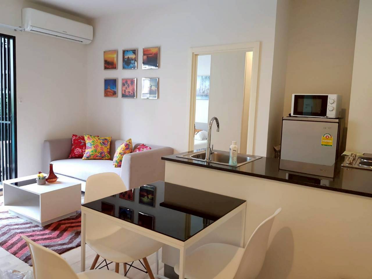 The Base Uptown WR-04370 2