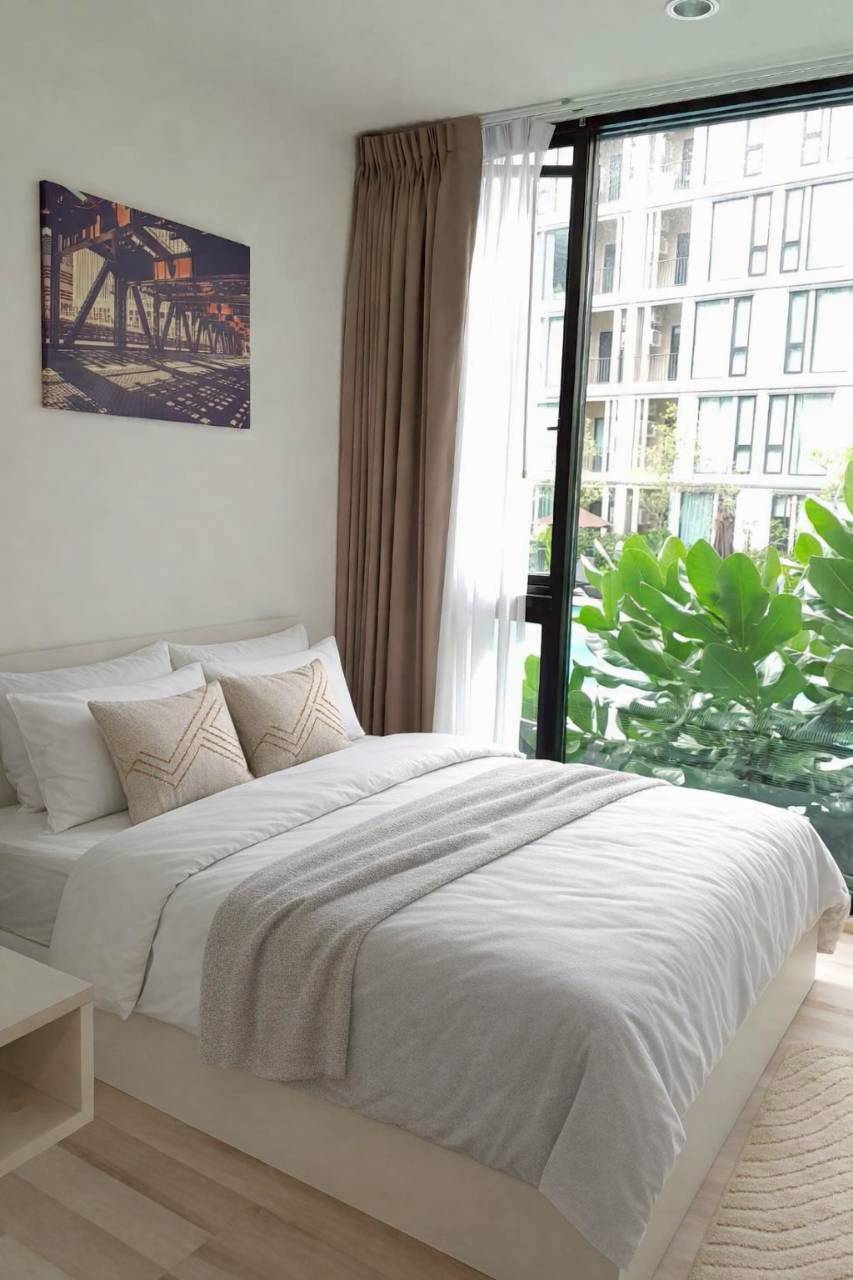 The Base Uptown WR-04370 4