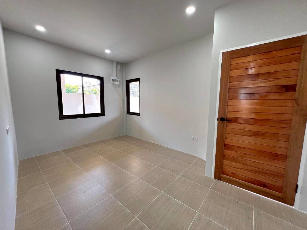 หมู่บ้านรัตนา WR-04376 3