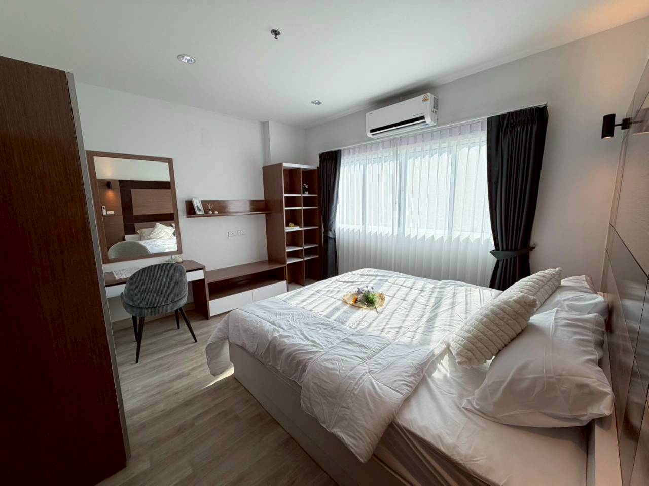 Phanason The Green Place Condominium WR-04381 9