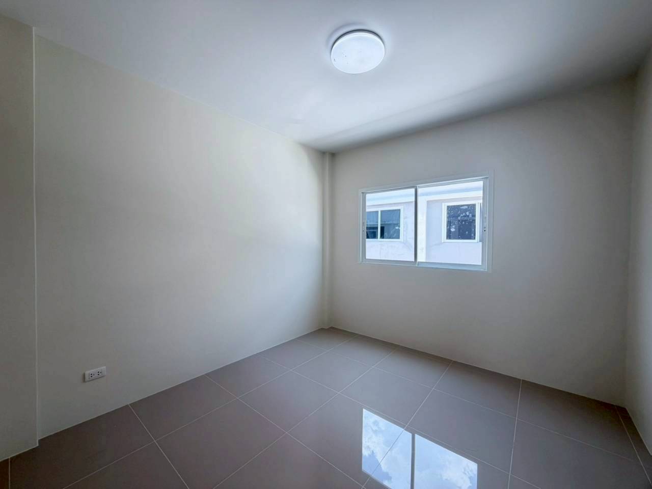 หมู่บ้านเจ้าฟ้าพรีเมียร์ เกาะแก้ว WR-04382 12