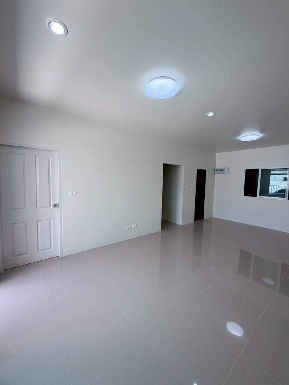 หมู่บ้านเจ้าฟ้าพรีเมียร์ เกาะแก้ว WR-04382 3