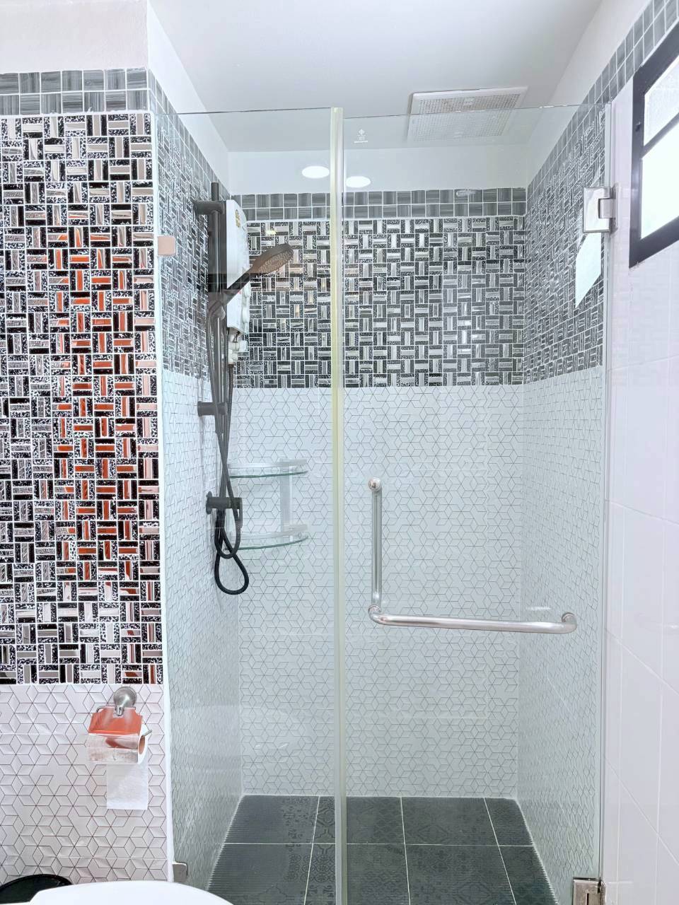 Ratchaporn Place WR-04387 10