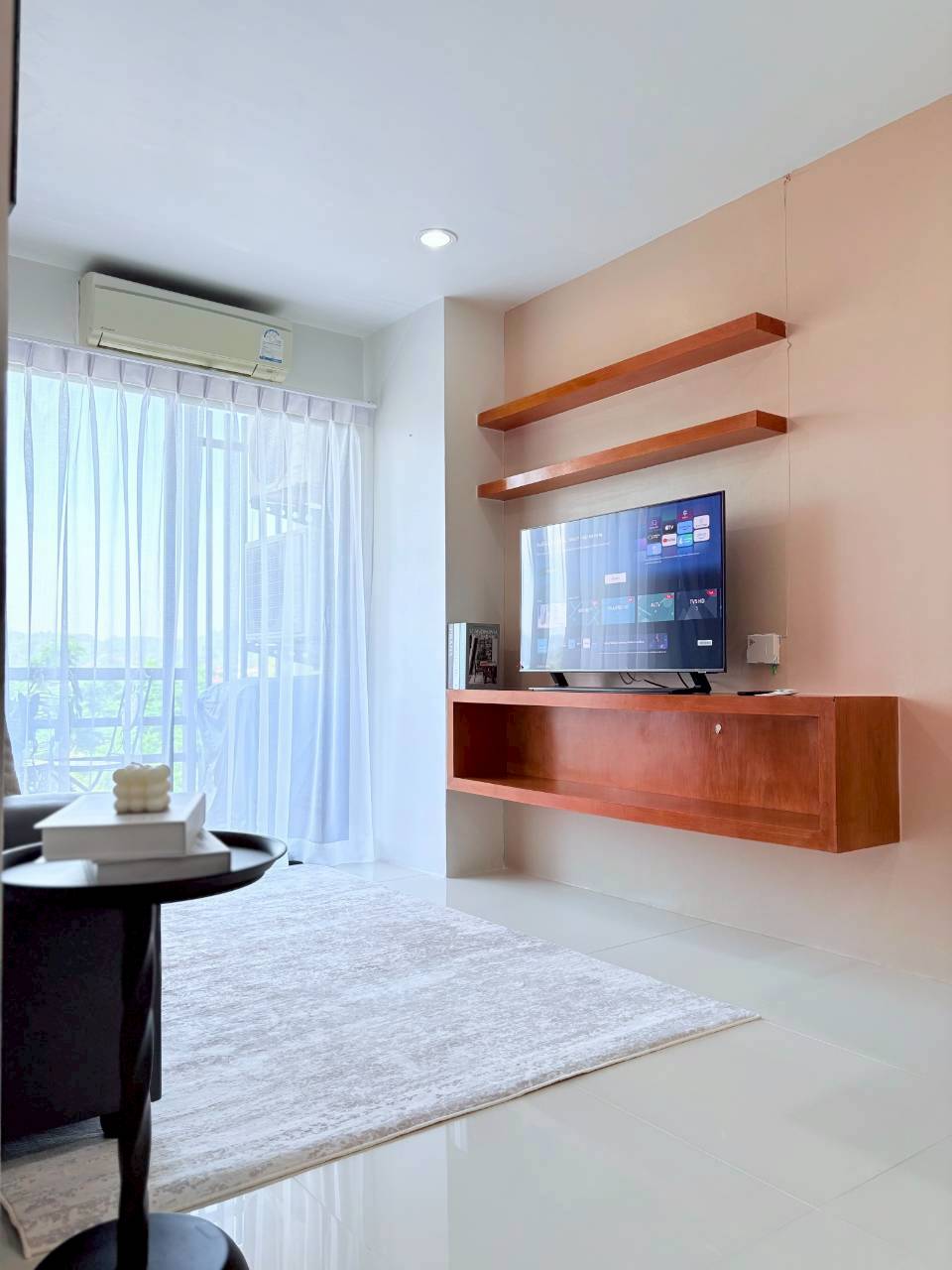 Ratchaporn Place WR-04387 2