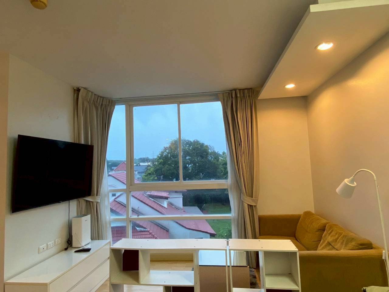 The Light Condominium WR-04398 6