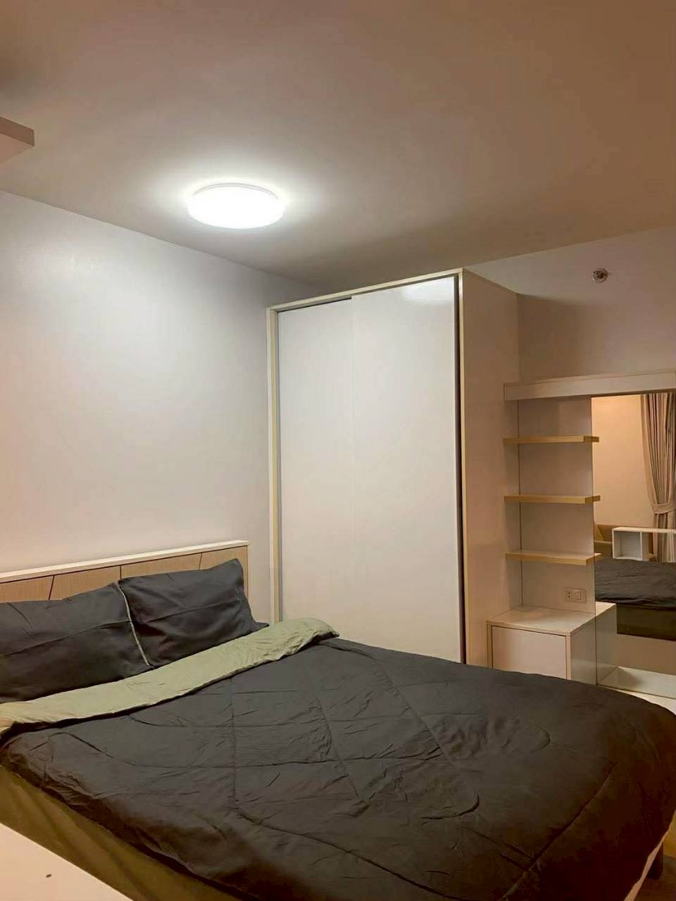 The Light Condominium WR-04398 8