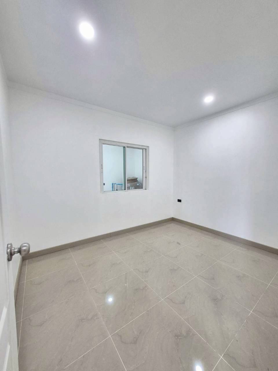 ไอลีฟทาวน์ 2 WR-04403 4