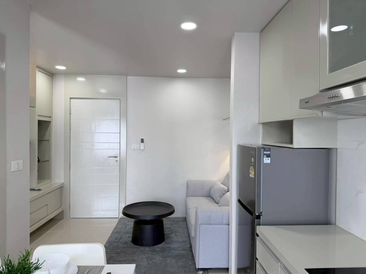 The Scene Condo WR-04414 7