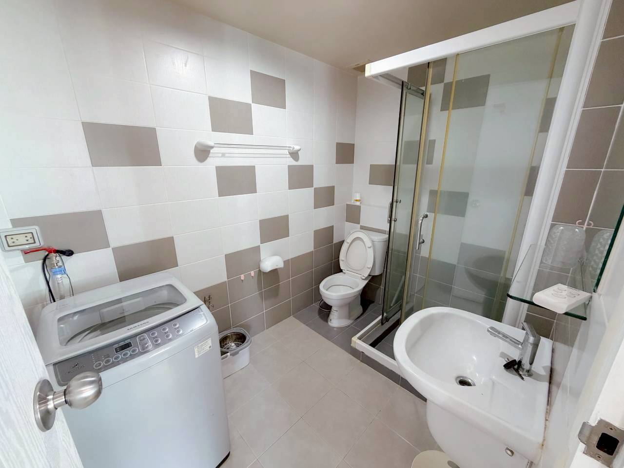 Zcape 3 Condominium WR-04435 8