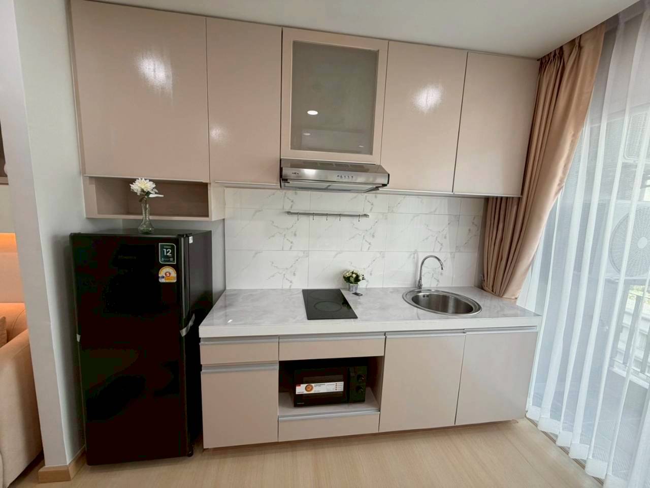 The Scene Condo WR-04454 11