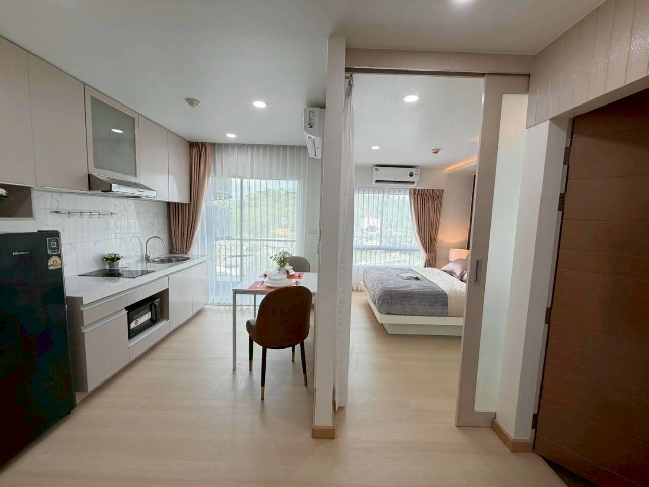 The Scene Condo WR-04454 6