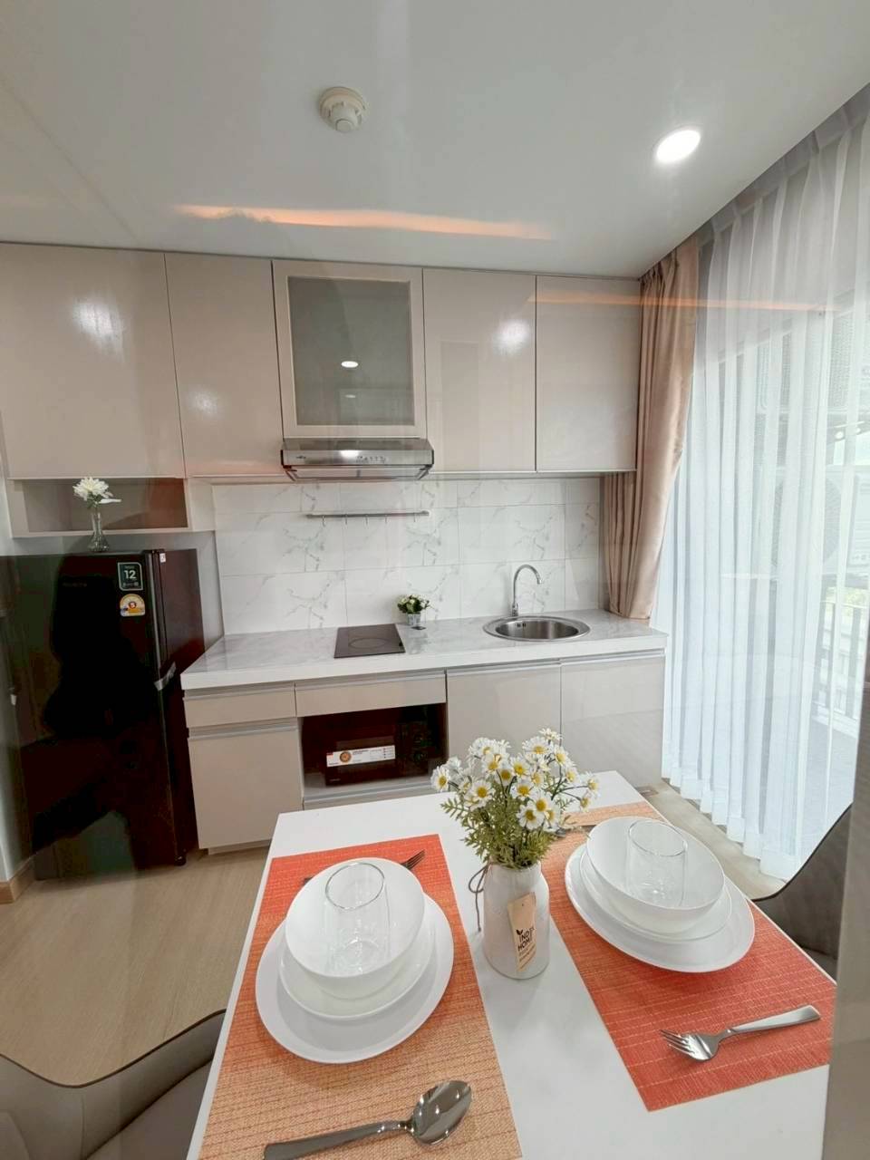 The Scene Condo WR-04454 8