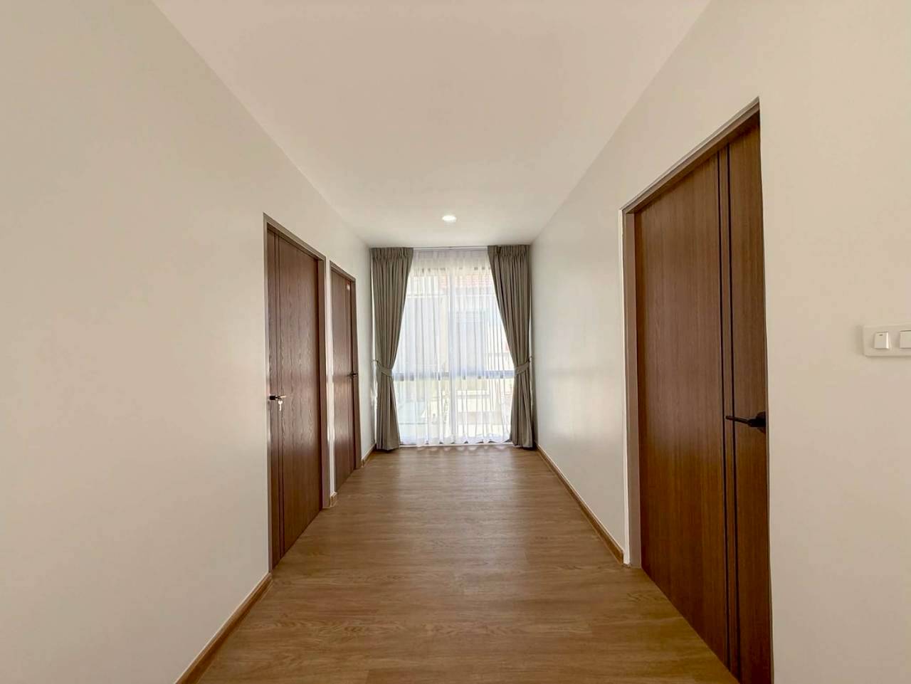Land and House สีวลี WR-03332 5