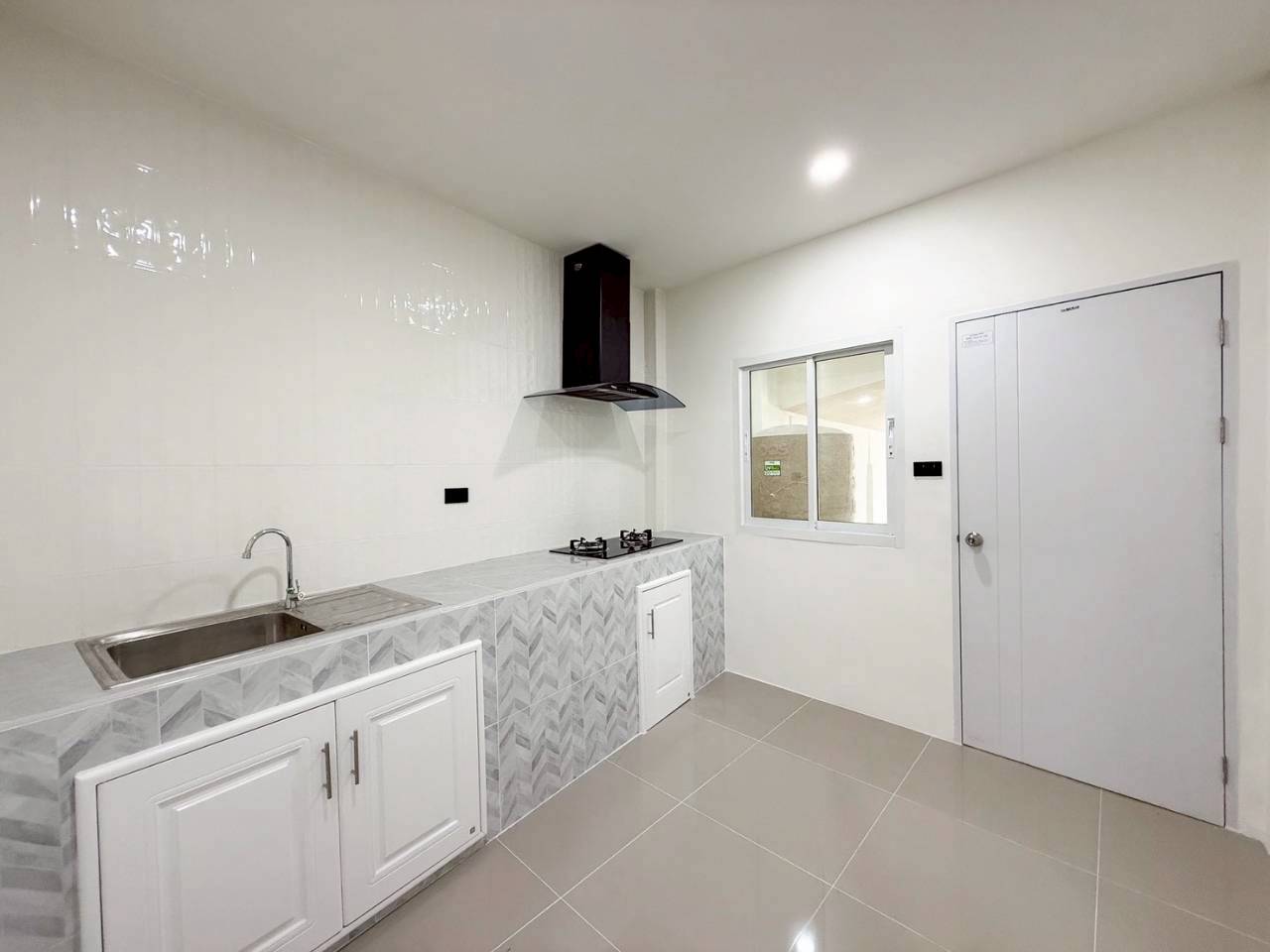 หมู่บ้านธารทอง 5 WR-04462 8