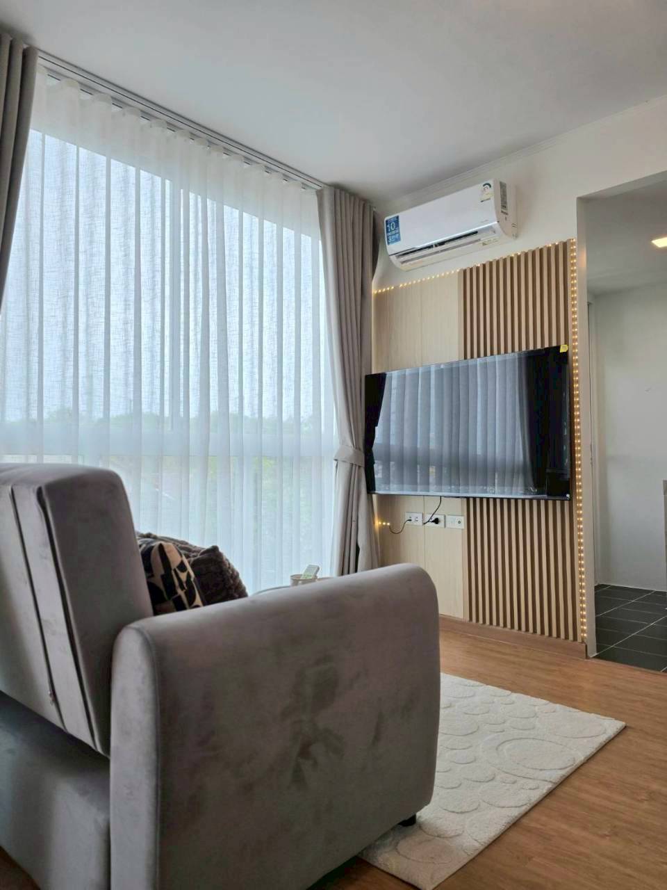 The Wide Condo WR-04468 3
