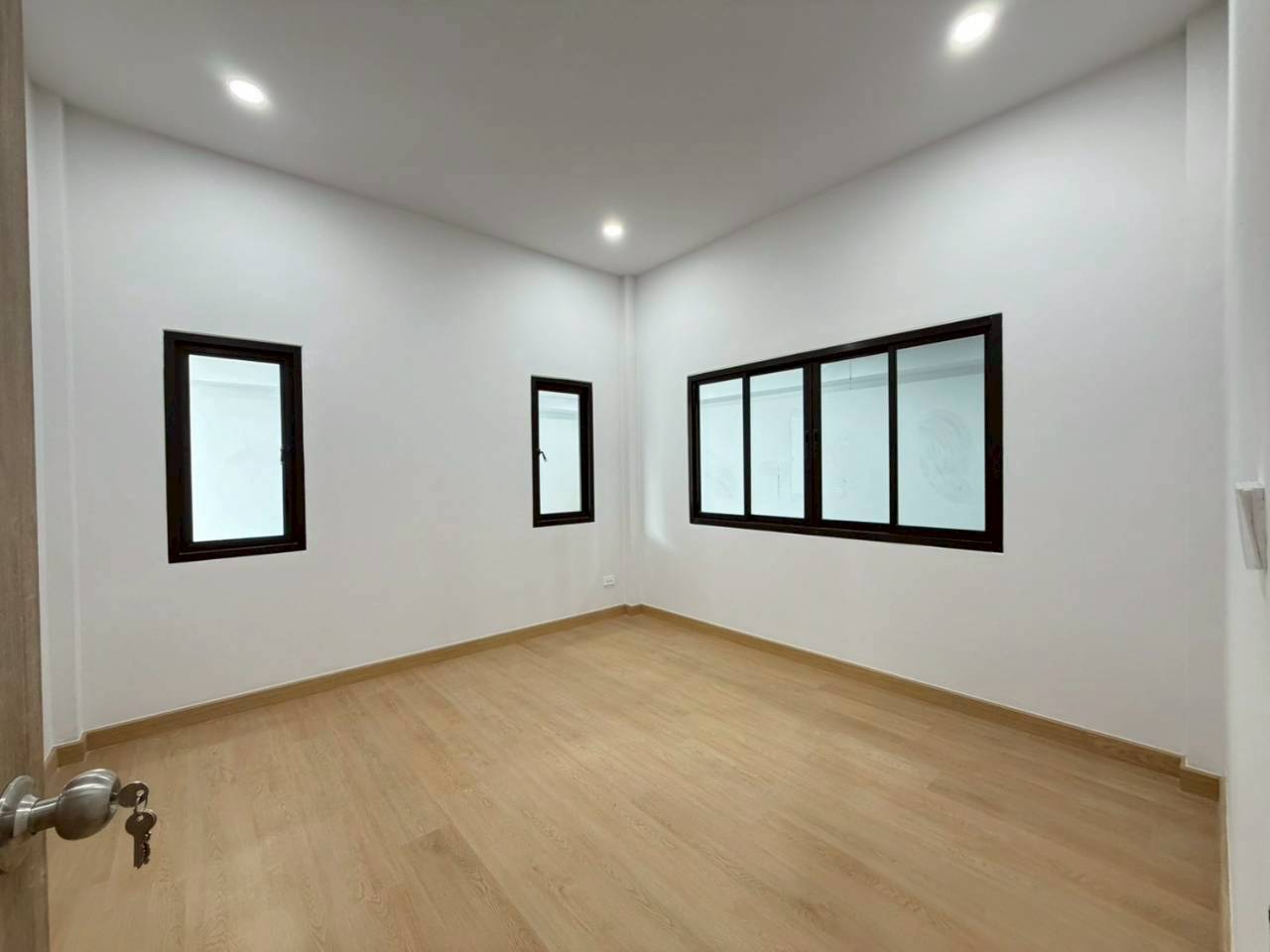 Land and House ปาริชาต WR-04474 4