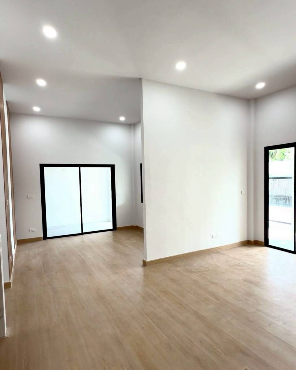 Land and House ปาริชาต WR-04474 9