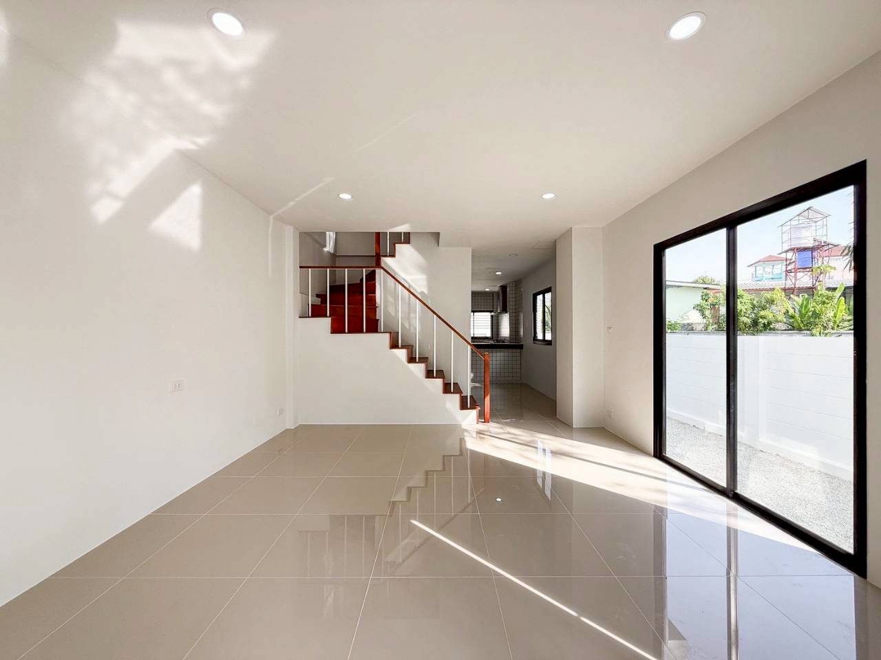 หมู่บ้านโกลเด้นวิลล์ 5 WR-04480 2