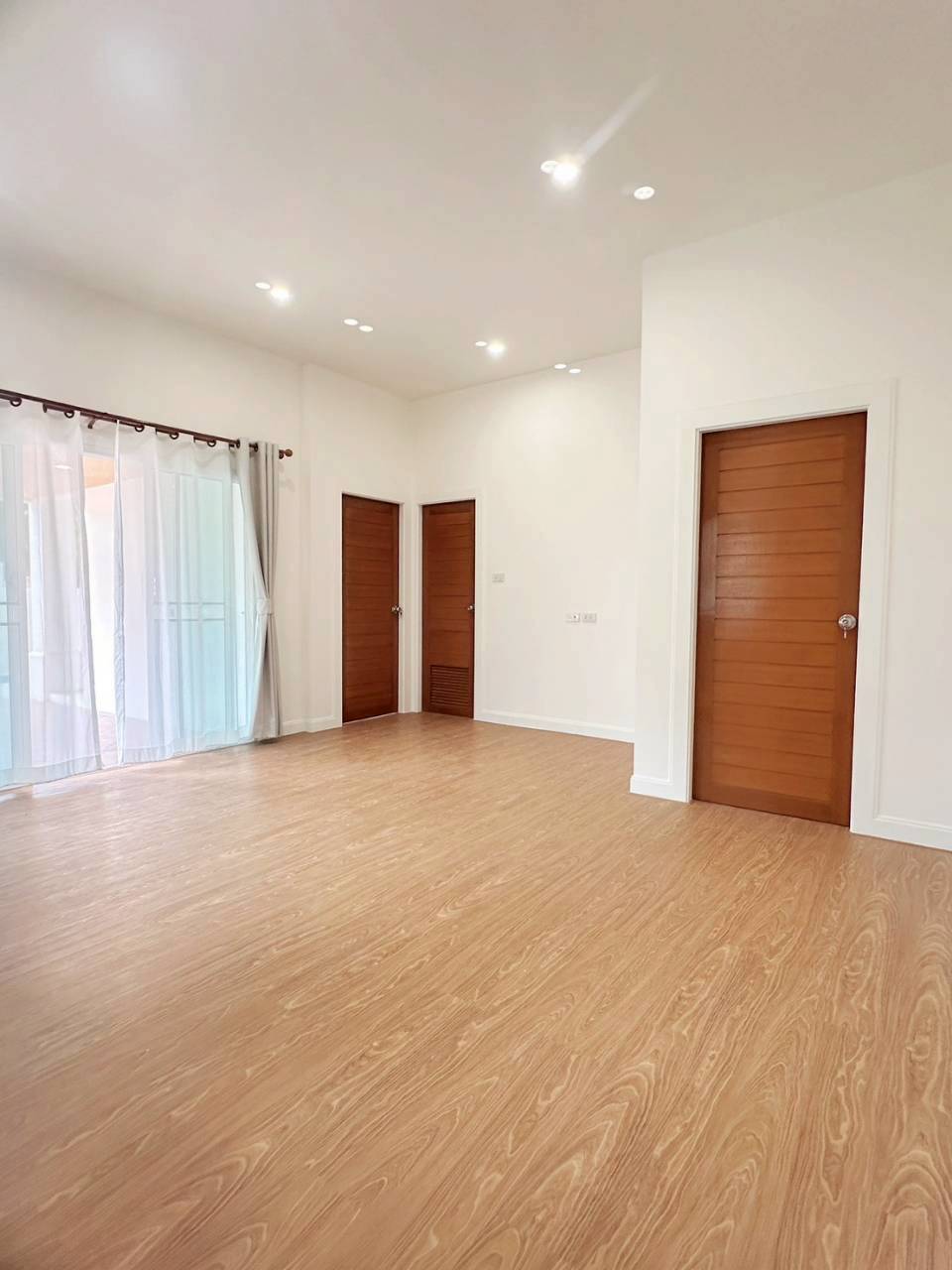หมู่บ้านสมบูรณ์ทรัพย์ วิลเลจ WR-04484 2