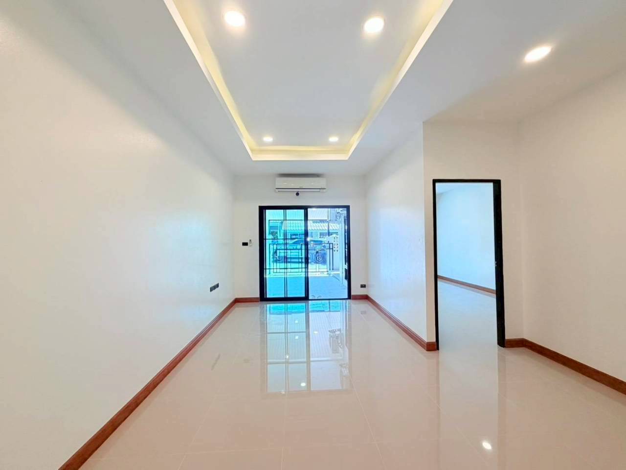 หมู่บ้านตะวันเพลส WR-04499 2