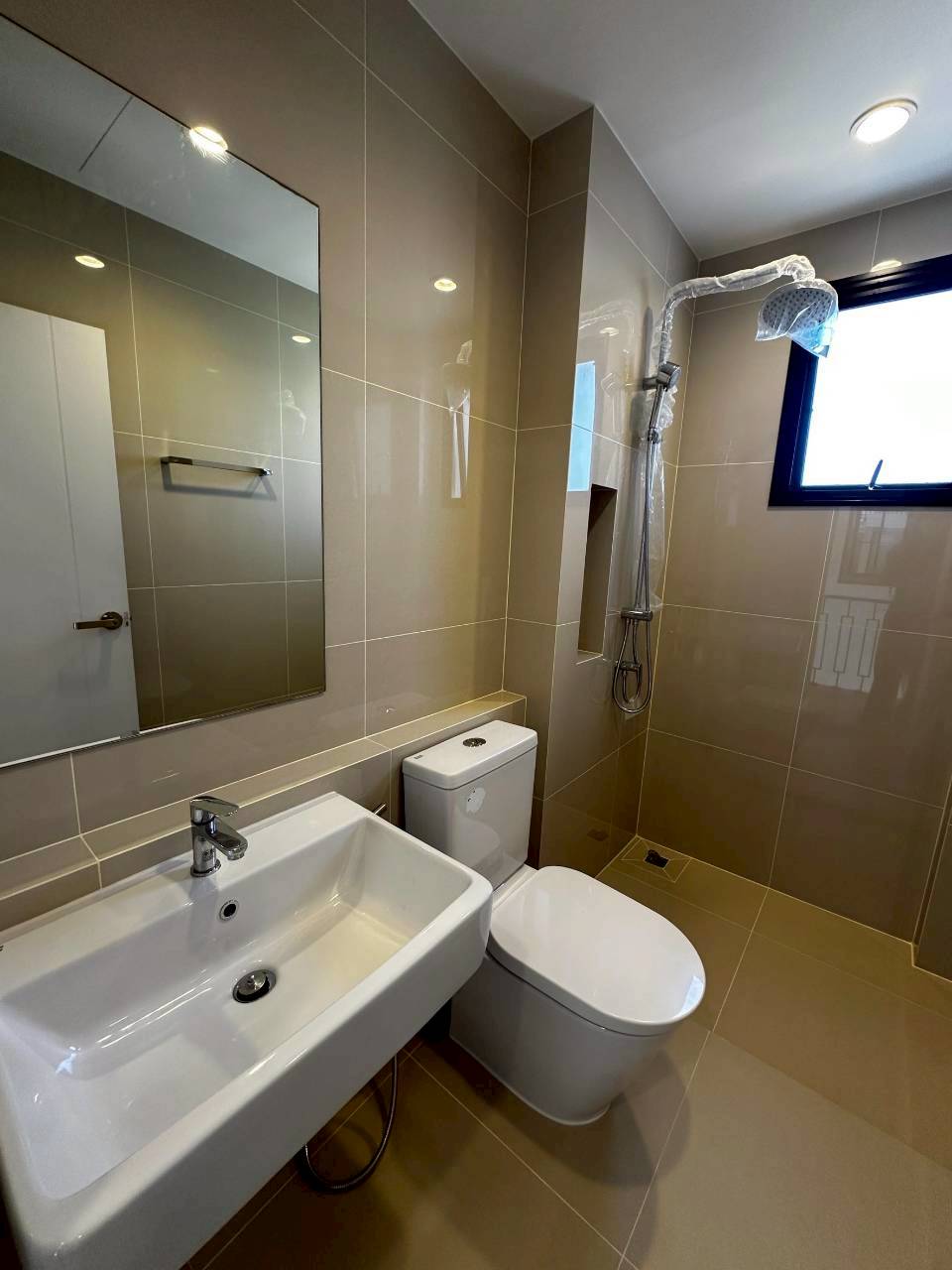 Crown Estate Koh Kaew WR-04501 12