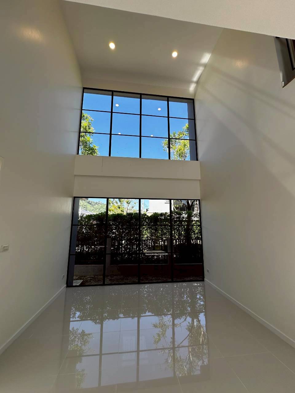 Crown Estate Koh Kaew WR-04501 3