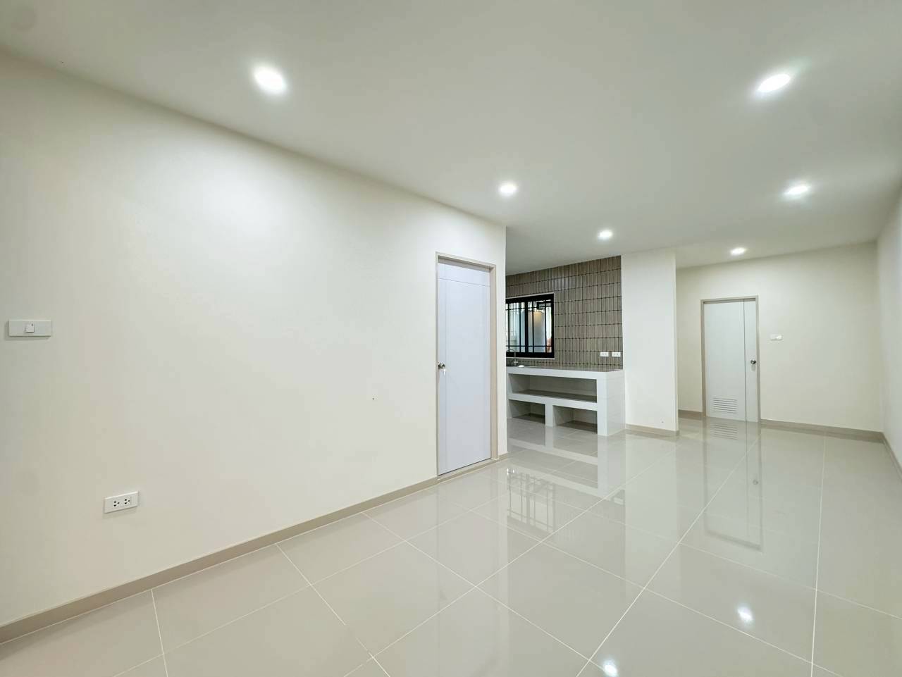 หมู่บ้านเทพนิมิตร ฉลอง WR-04526 6